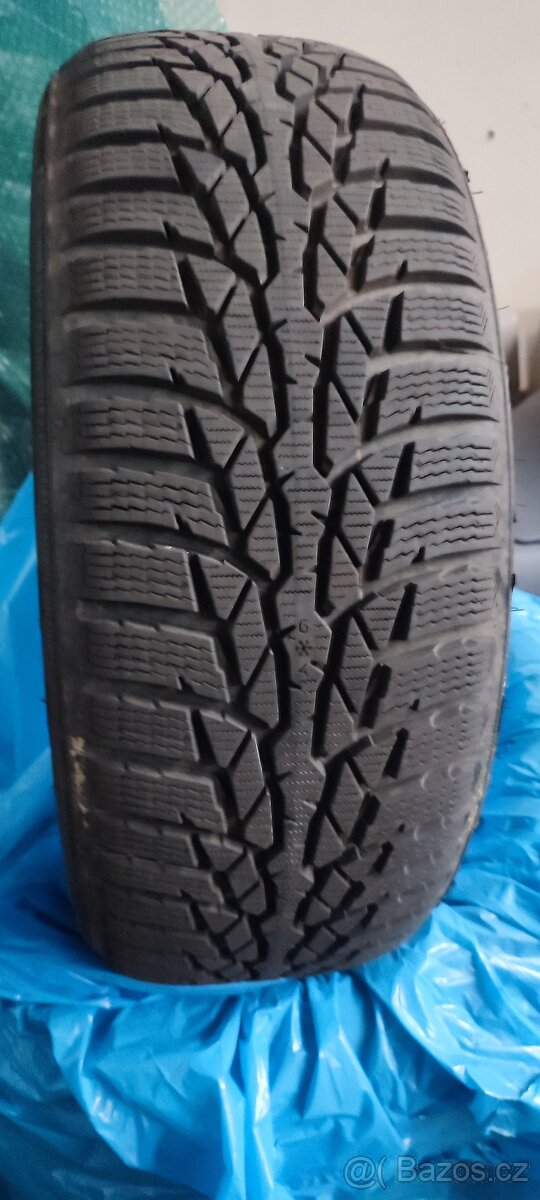 Nokian zimni 205/60/16