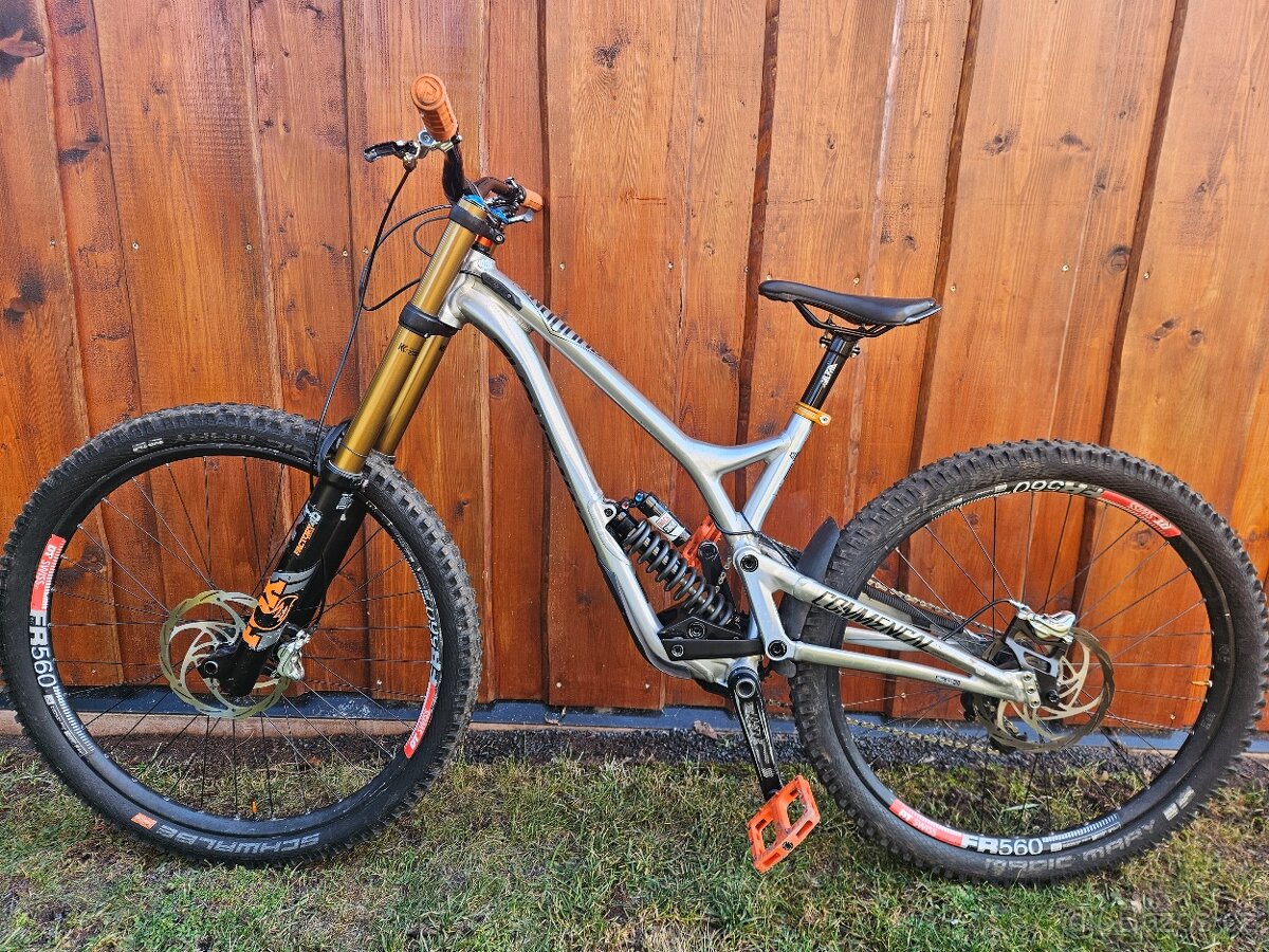 Commencal SUPREME DH vel. M