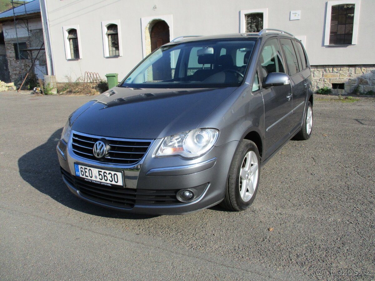 VW TOURAN  - 1.4 TSi , tažné zařízení