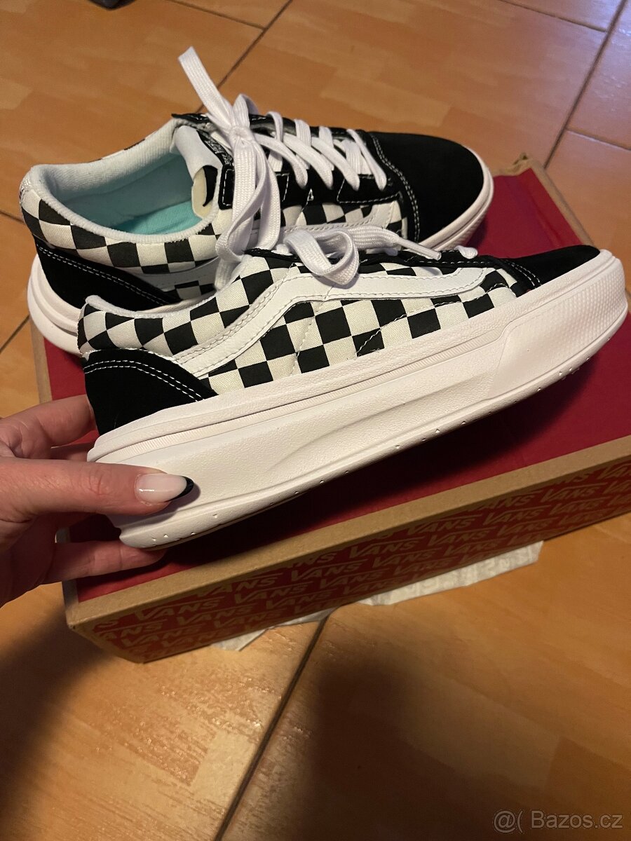 Boty Vans Old Skool Overt CC