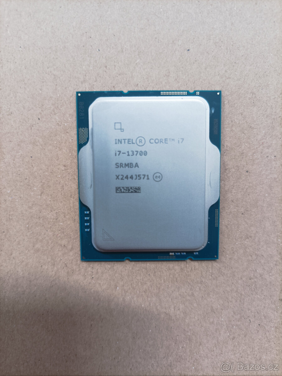 Intel Core i7-13700