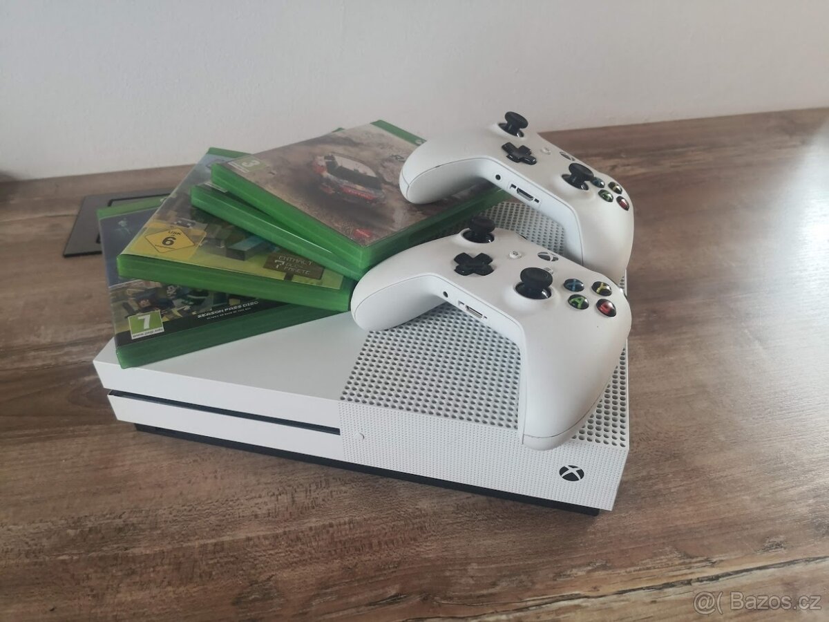 Xbox One S  s mechanikou  2x ovladač + Hry