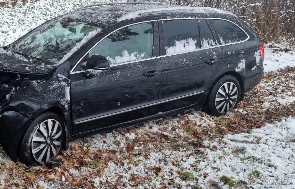 nd ze škoda Superb 2, 2.0.TDI 125kW, černý