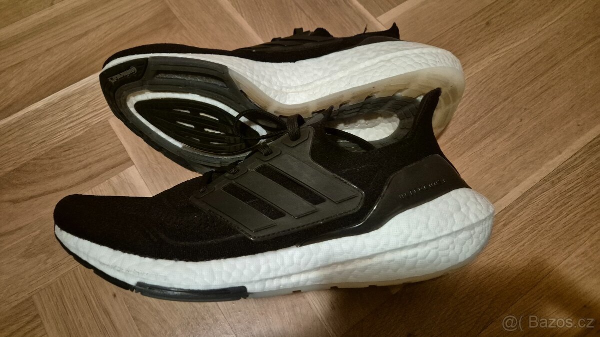 Běžeské boty Adidas Ultraboost 21, vel. 44