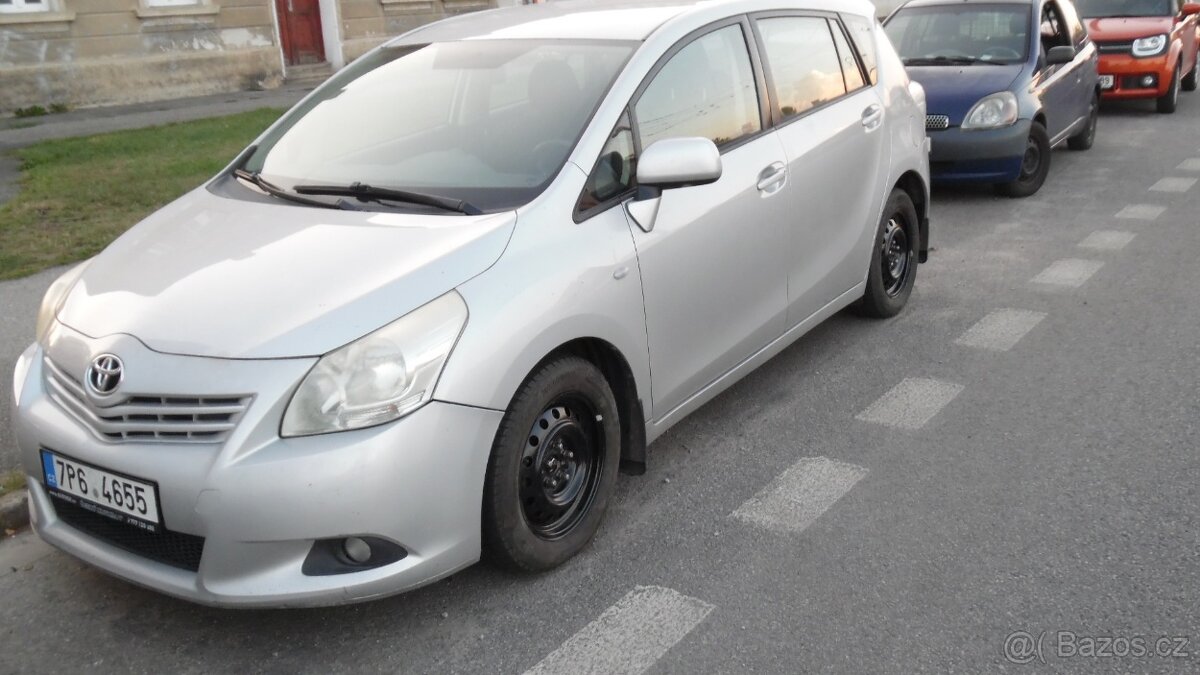 TOYOTA  VERSO  2,0D - 93kW