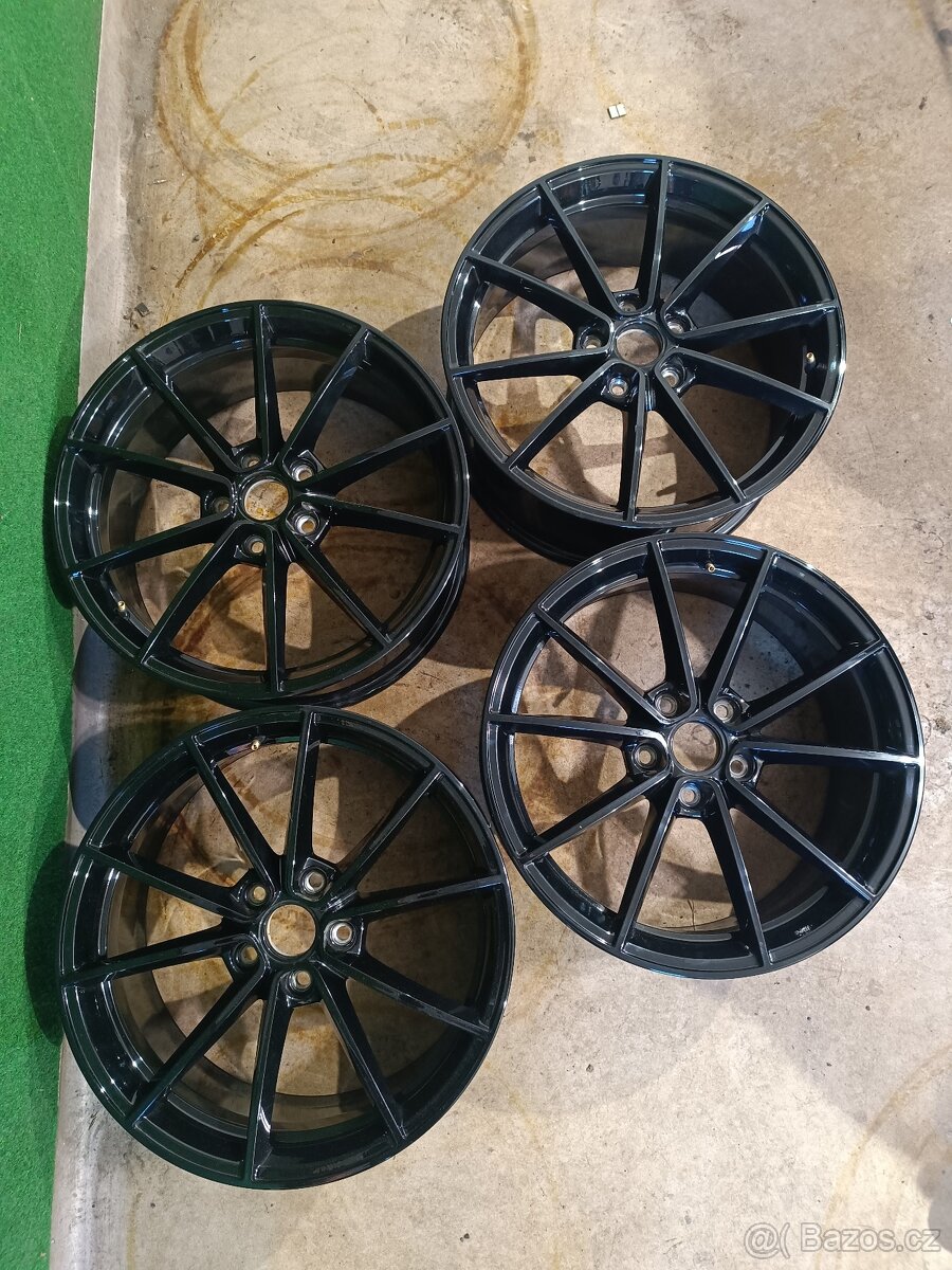 Kovane zanovni alu 5x112 original VW