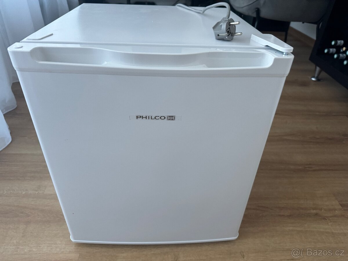 Prodám lednici Philco PSB 401 W Cube