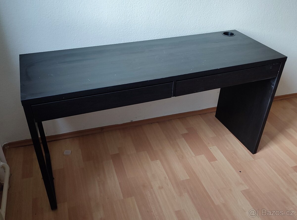 Pracovní stůl IKEA MICKE