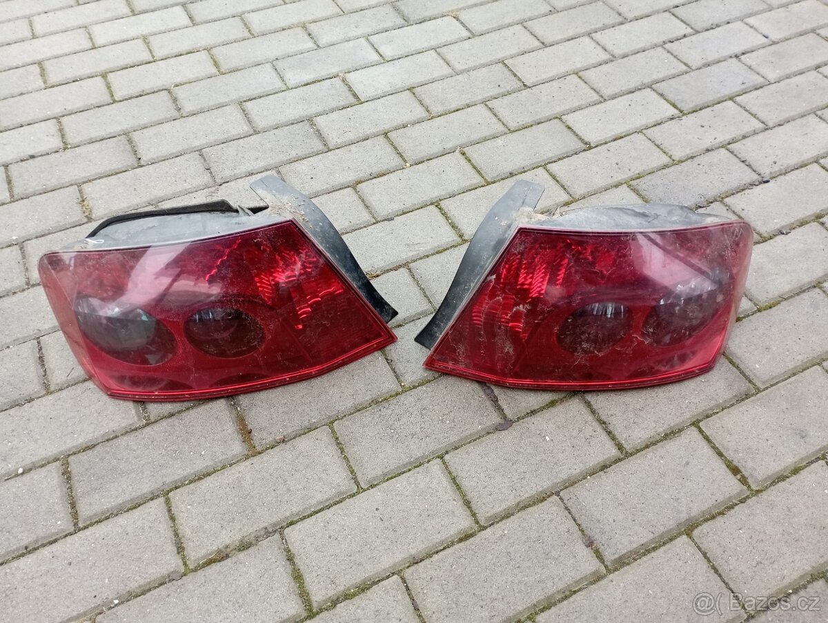 Zadní světla Peugeot 407 sedan