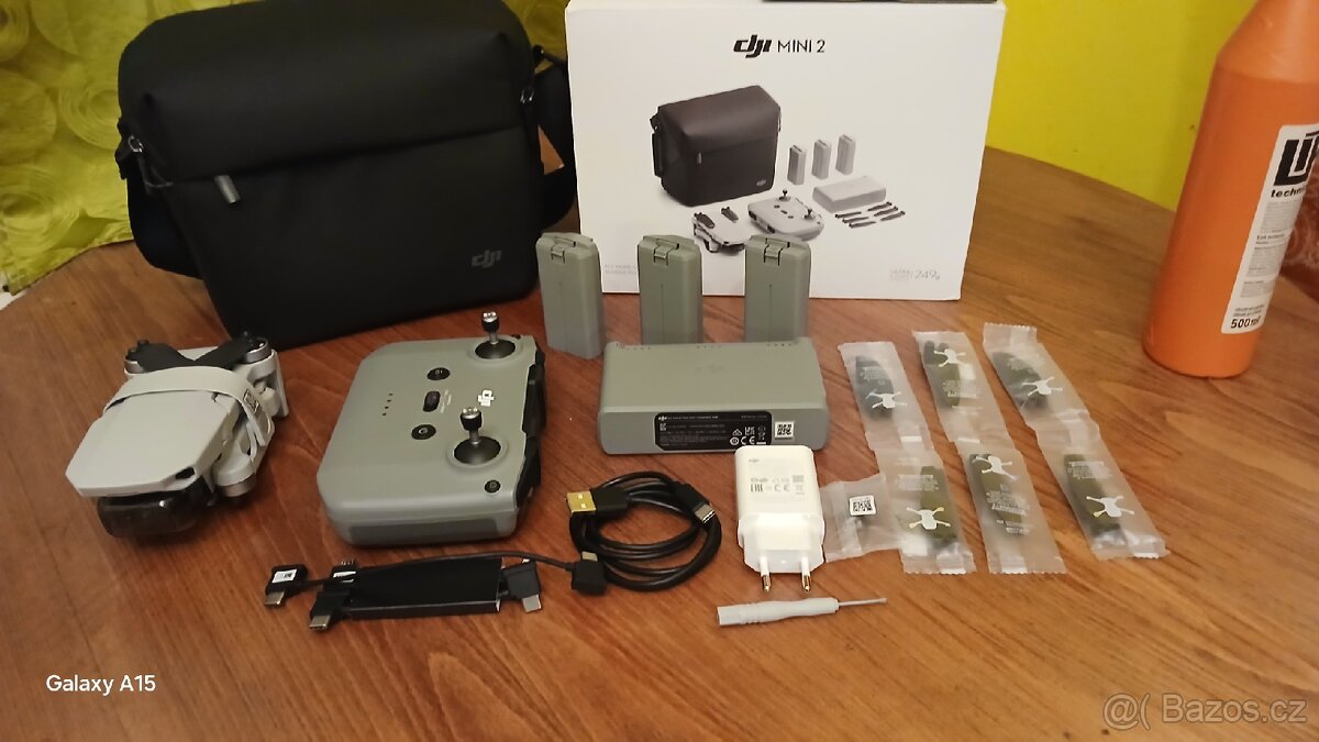 Dji 2 mini,5let záruka,baterie 3,4,5,cyklú,kupován 12.6 2024