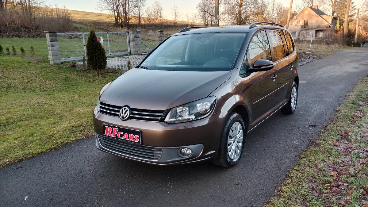 Volkswagen Touran 1.6 TDi 77kW,4/2011,NAVIGACE,TEMPOMAT