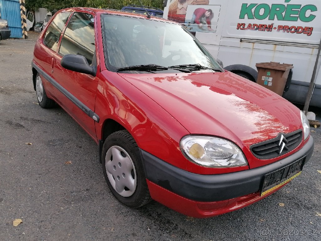 Náhradní díly Citroen Saxo 1.1i pěkný stav