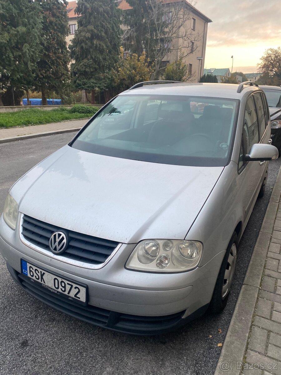 Volkswagen Touran 1,9 TDI ,  7 míst