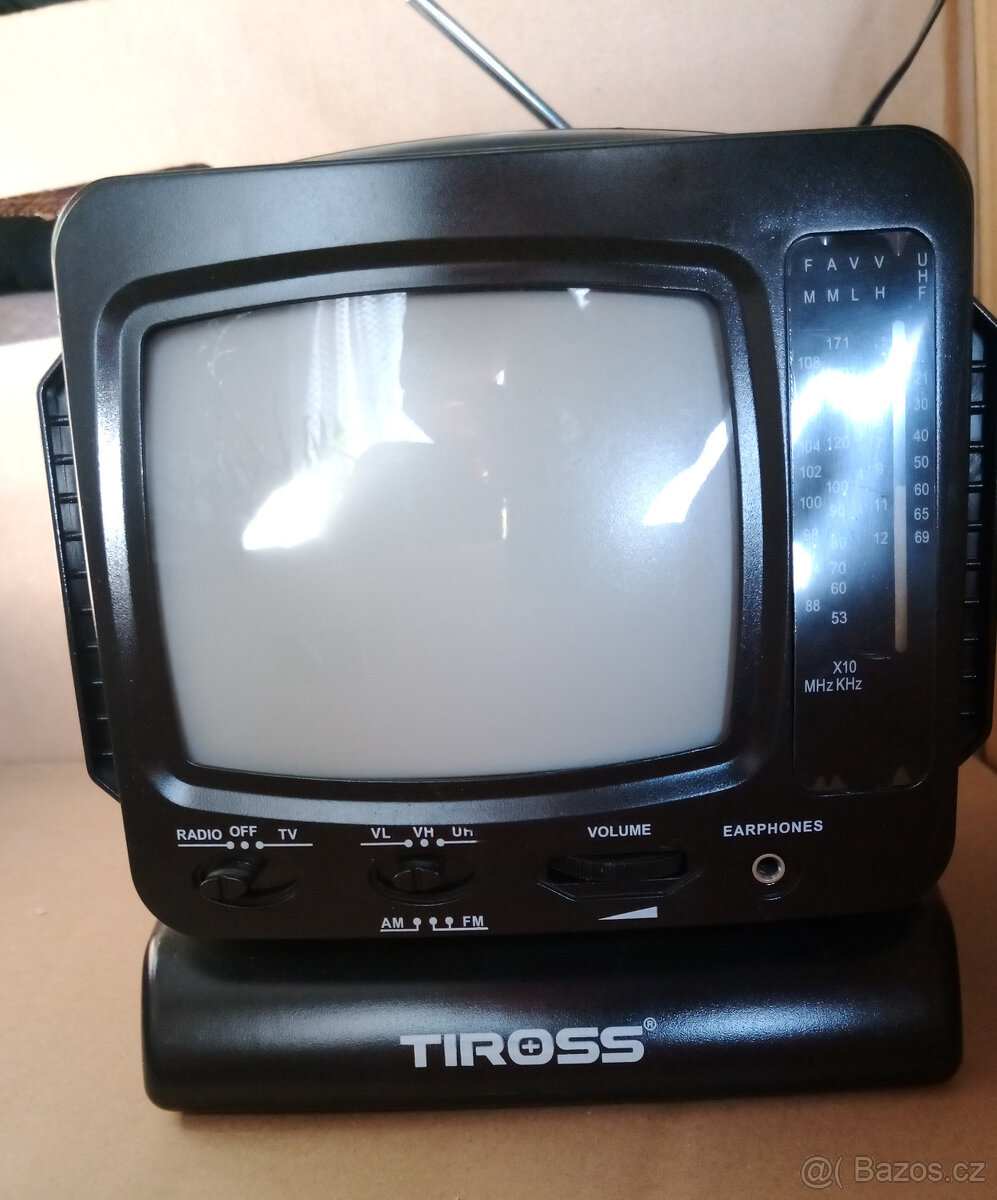 TV Tiross TS-450 s rádiem - Analogová přenosná