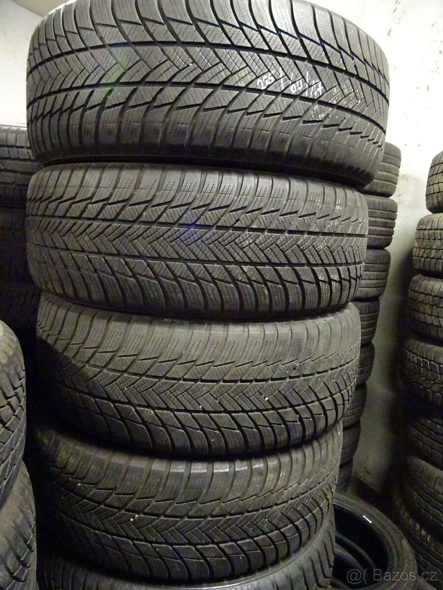 Zimní pneu Bridgestone, 225/60/17, 4 ks, 5,5-6 mm