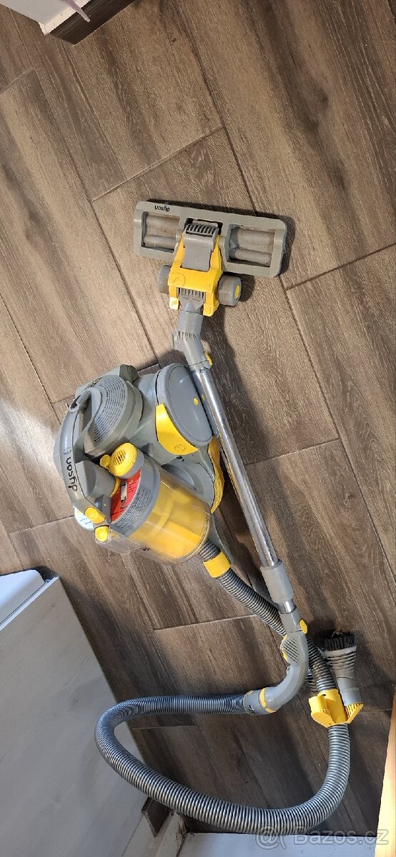 Dyson DC05