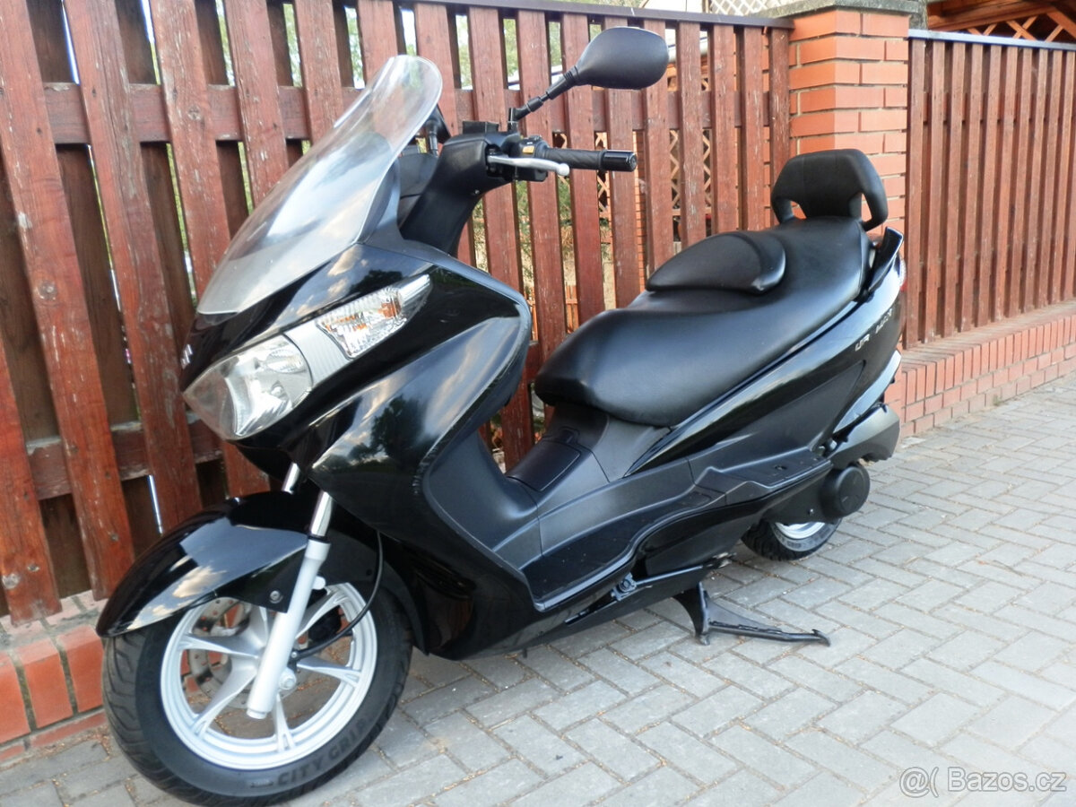 Suzuki Burgman AN 200 (2012)