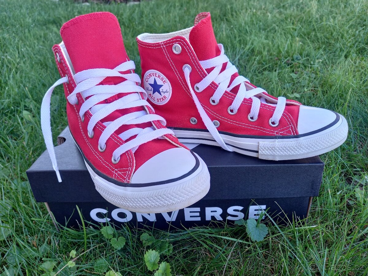 Converse red 33,5