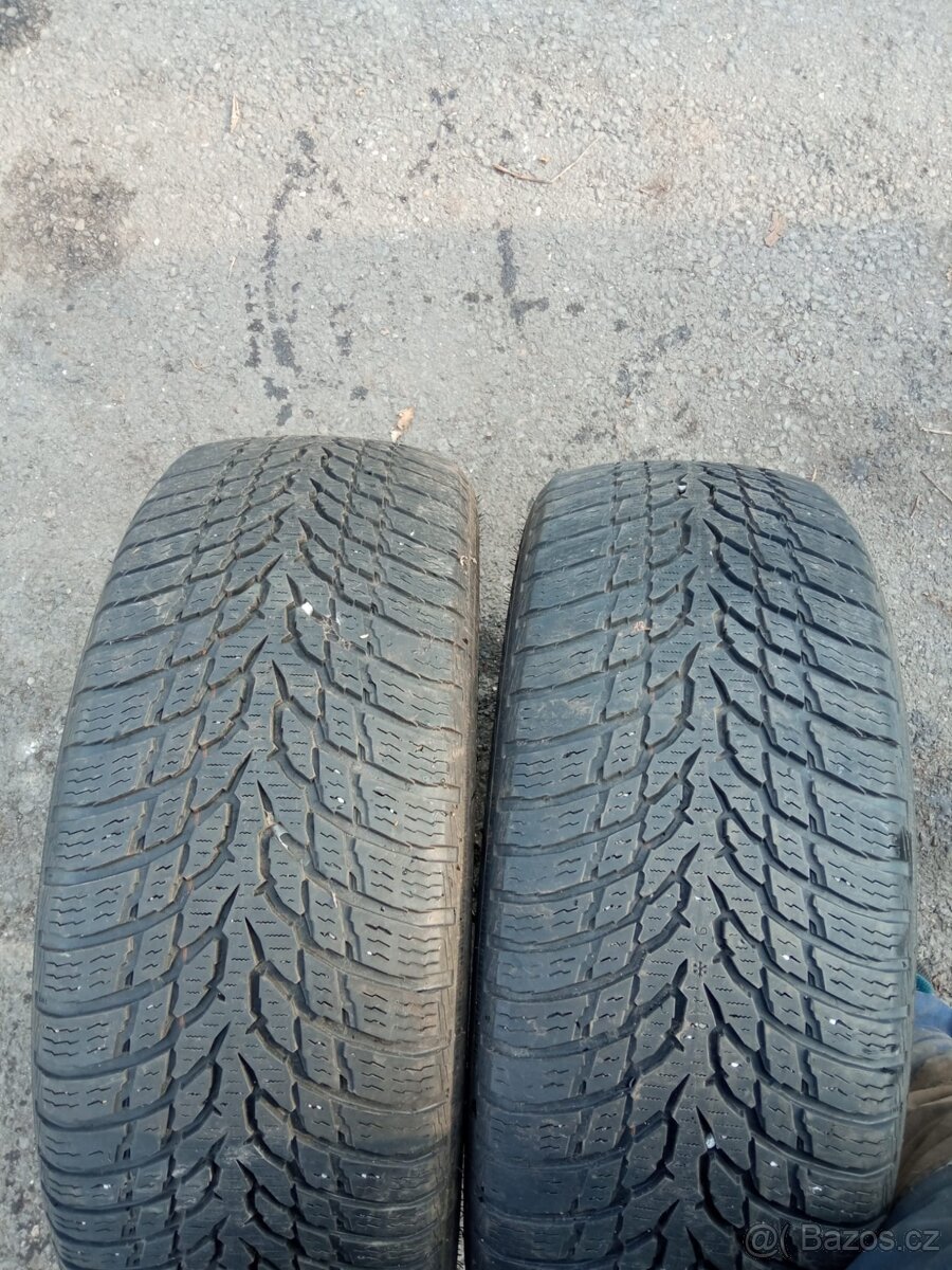 2x 215/55R17 Nokian