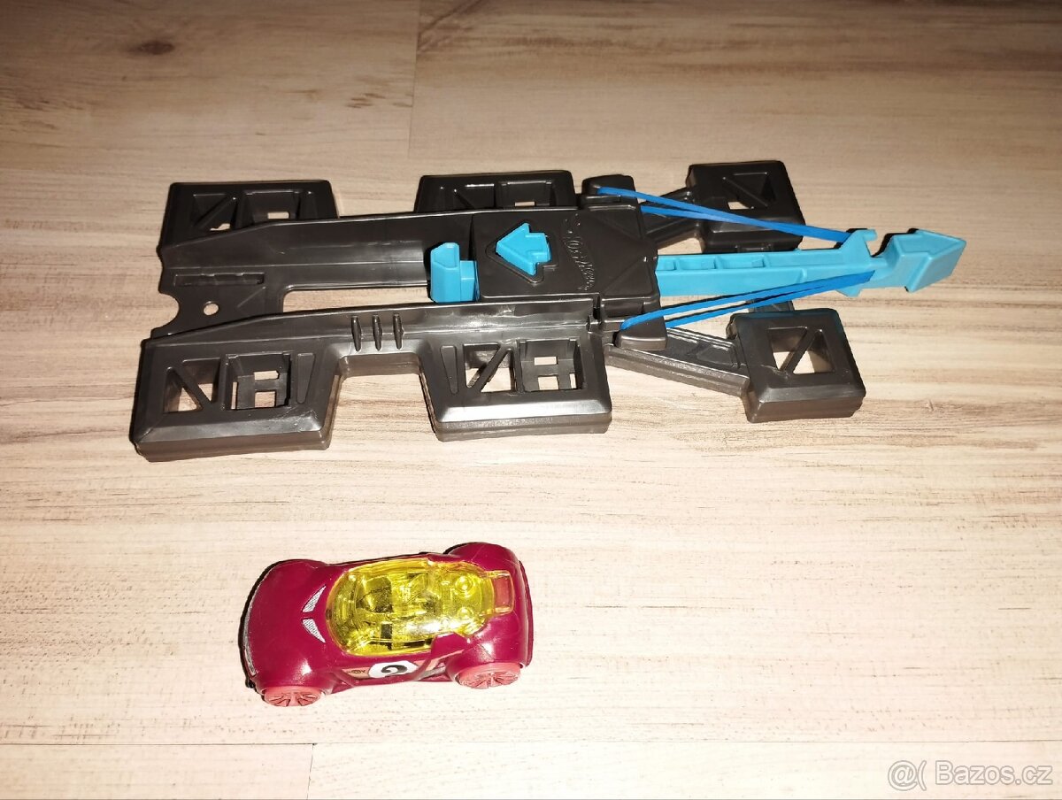 Hot wheels vystřelovák