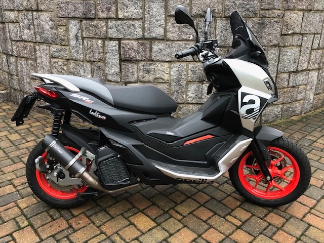 Aprilia SR GT 200 sport