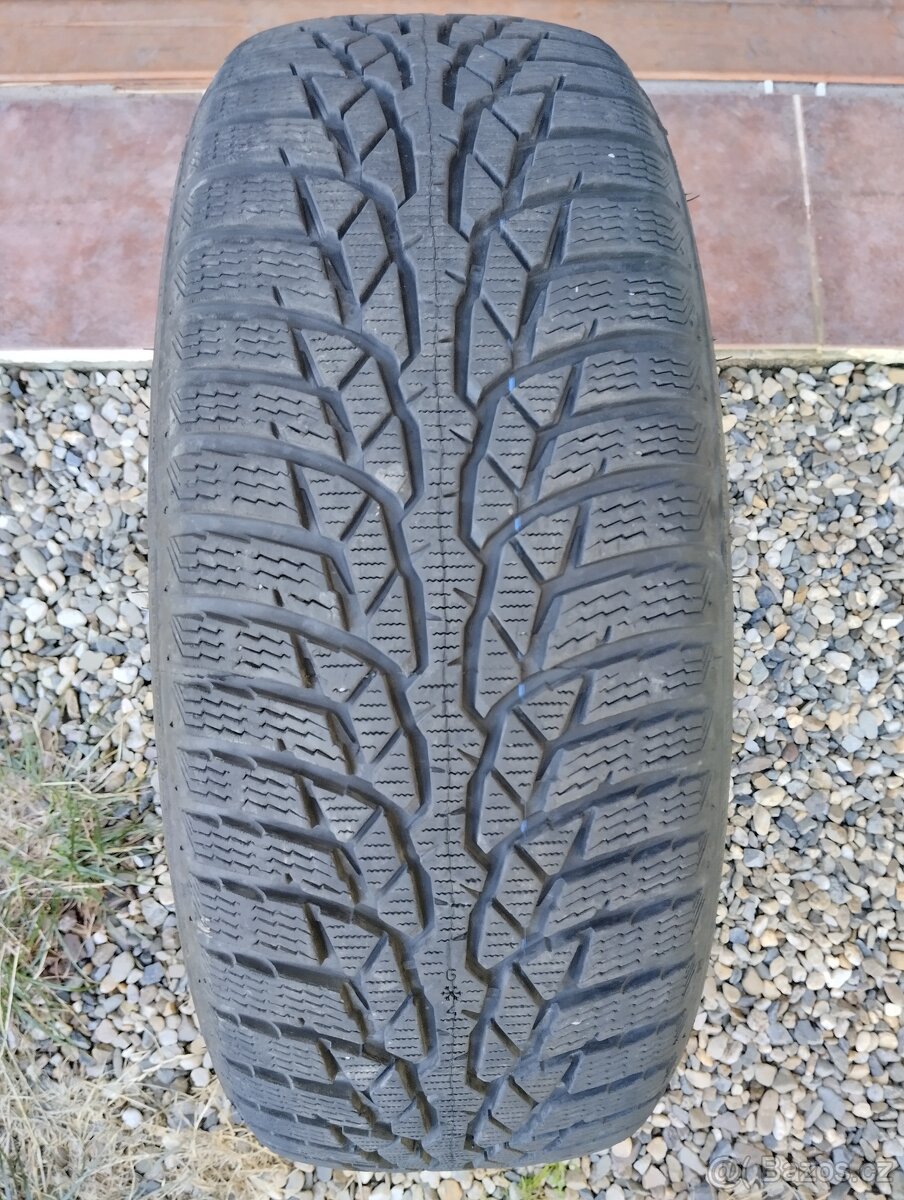 Nokian WR D4 205 / 60 R16