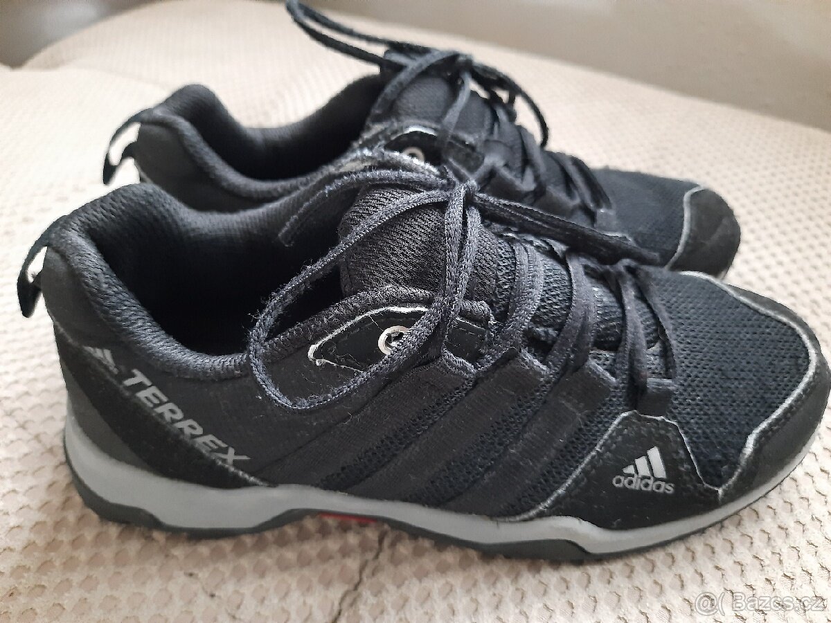 Dětské boty Adidas Terrex, vel. 35