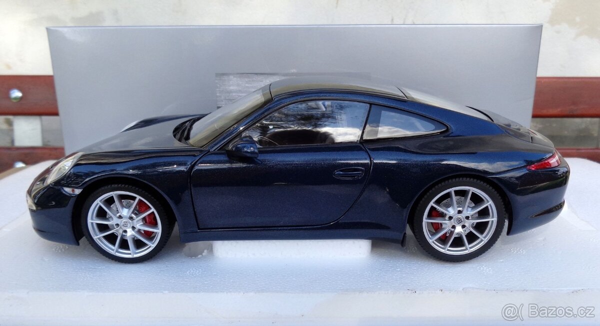 Porsche 911 Carrera S 1:18 Porsche Dealer/Minichamps