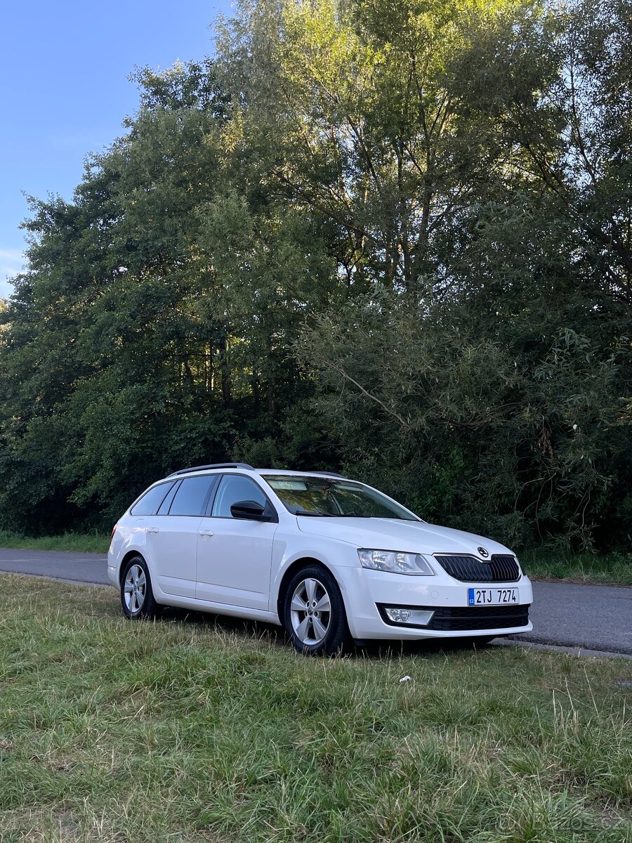 Škoda Octavia Combi 1.6 TDi / 81 kW Style bílá Candy