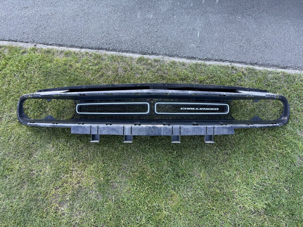 Dodge Challenger Grill Original 2015-2020