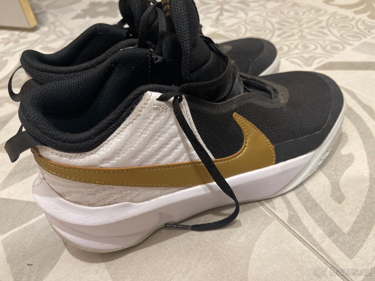 Nike basketbalové boty vel. 40