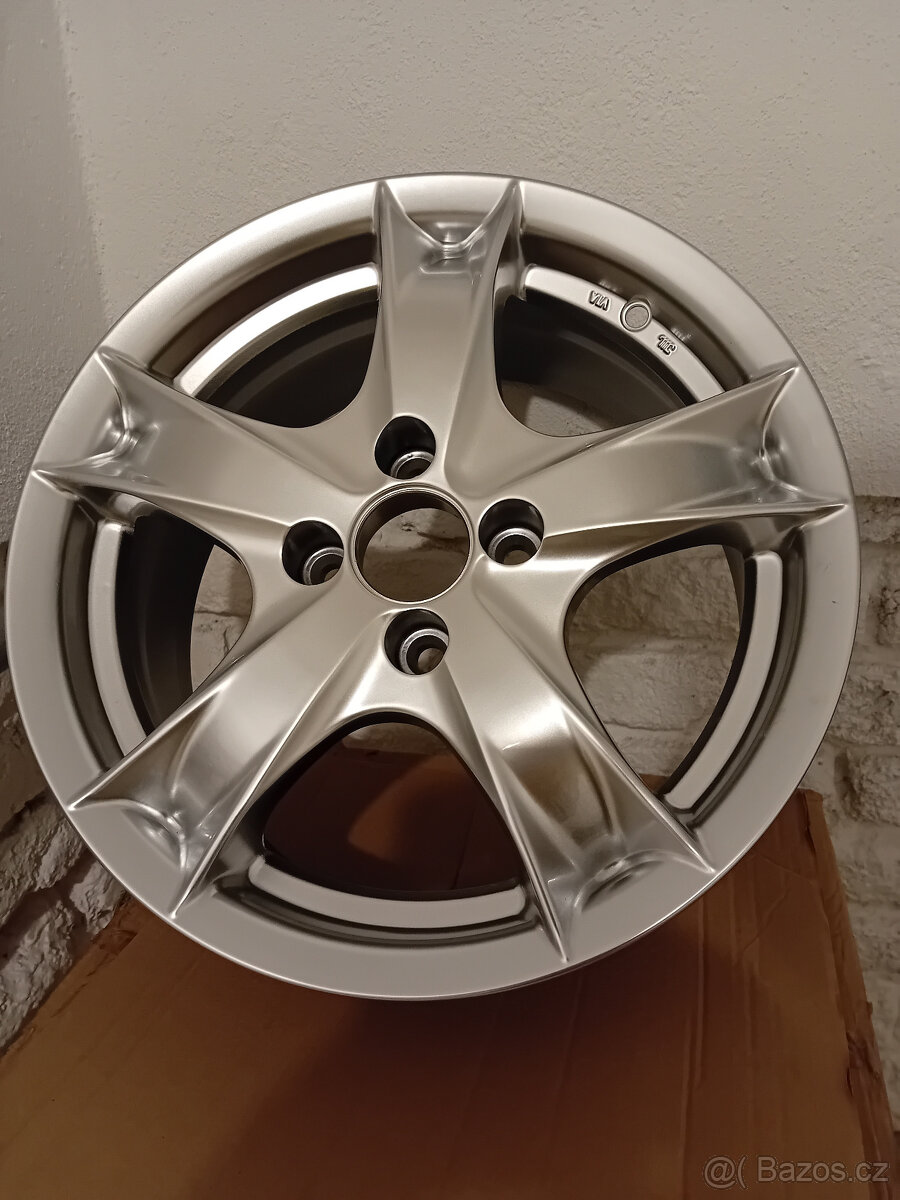 Sada alu kol Kosei Prauzer H1 4x100 15x6,5 SILVER