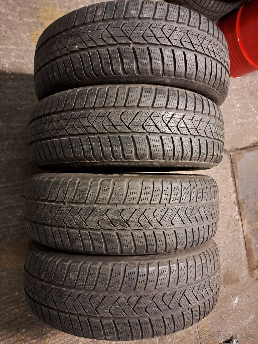 sada zimních pneu Pirelli 205/60 R17