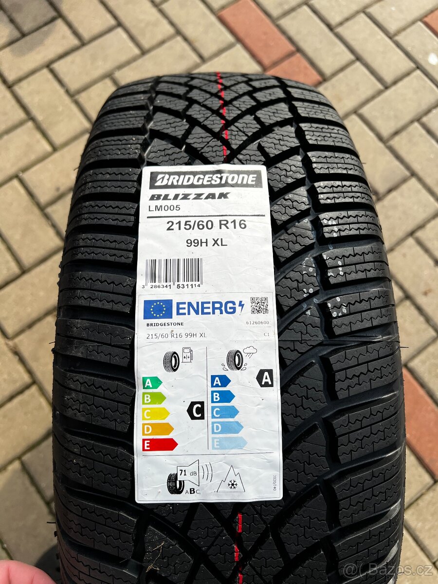 zimní pneu Bridgestone Blizzak LM005 215/60 R16 99H XL