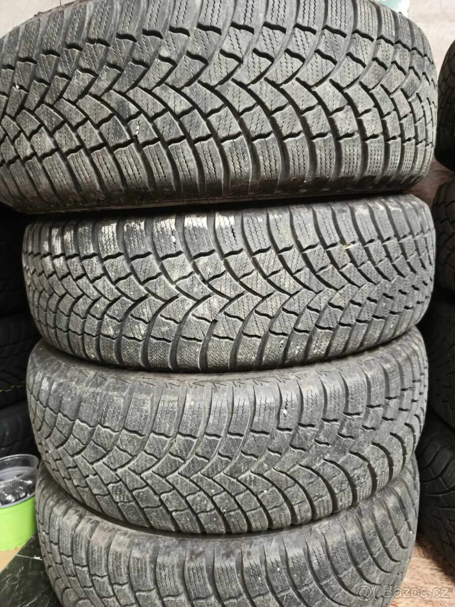 Zimní pneu 195/65 R15