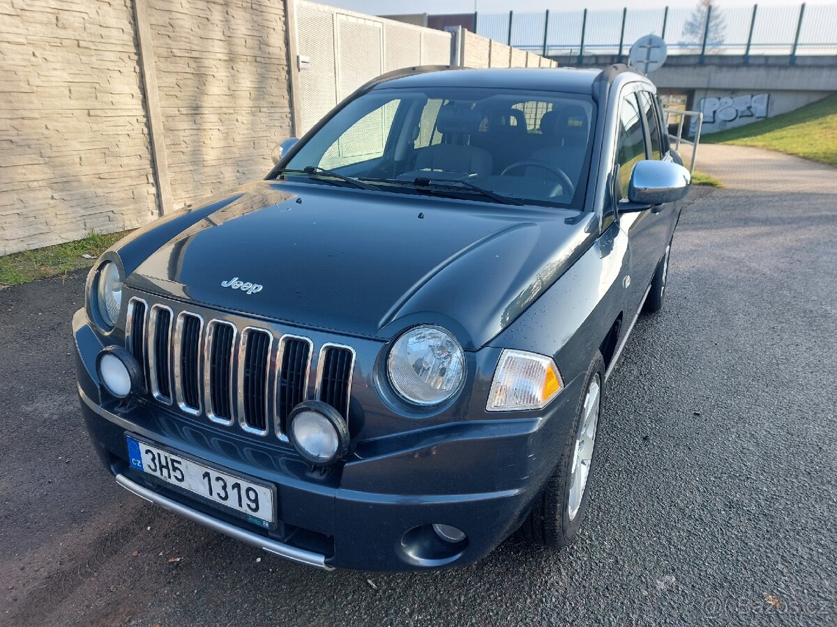 JEEP COMPASS 2.4i 4x4 125kW 1.majitel