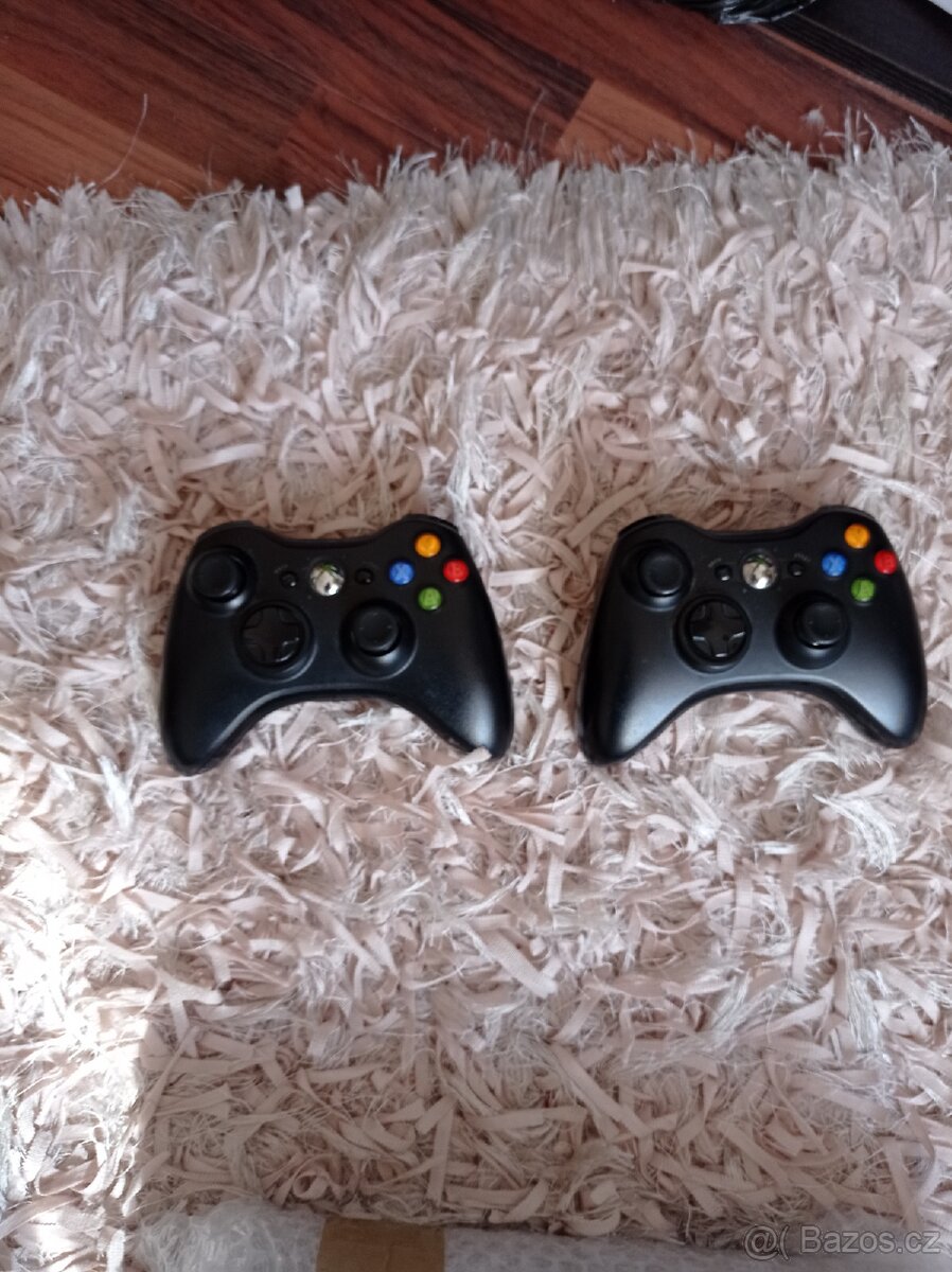 Ovladače na Xbox 360