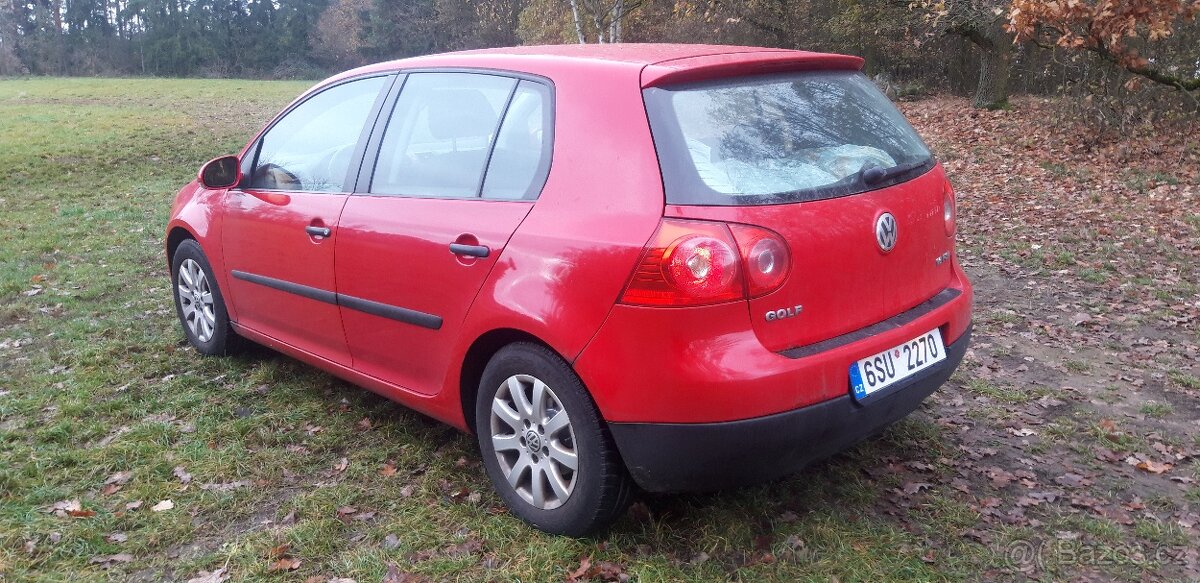 Volkswagen Golf  V  1,6 FSi Trendline  CZ