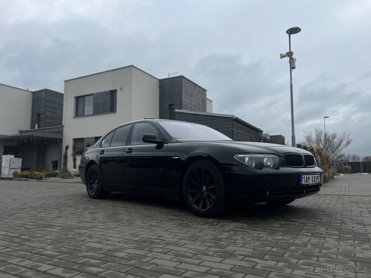 BMW 745i