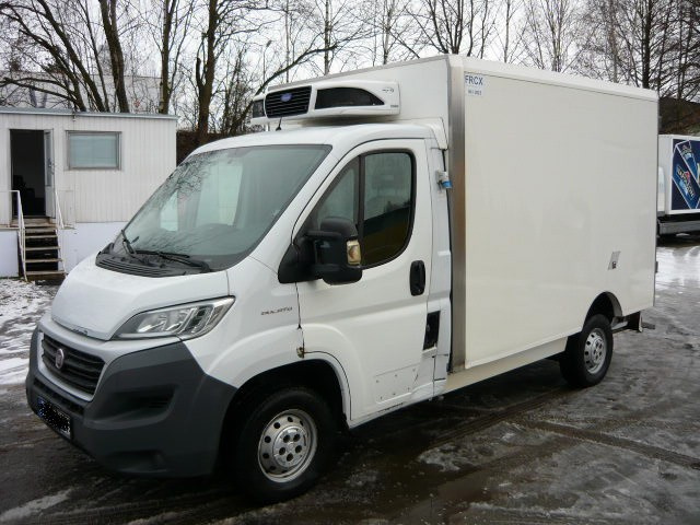 RENAULT MASTER 2.3 DCI CHLADÁK ZÁSUVKA