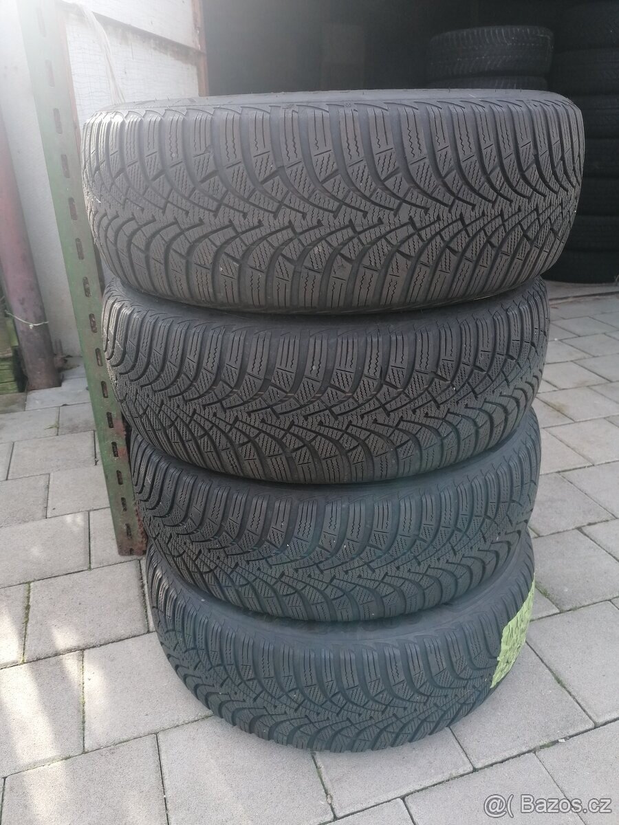 Sada zimních pneu rozměr 205/60/16 značka Goodyear