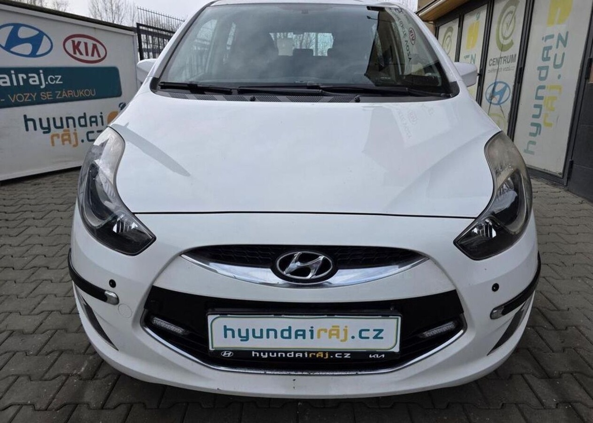 Hyundai ix20 1.4-KAMERA-MIMOŘÁDNÁ VÝBAVA