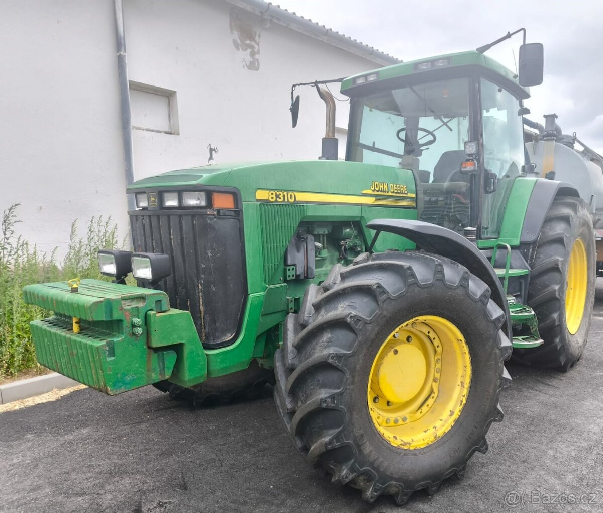 John Deere 8310