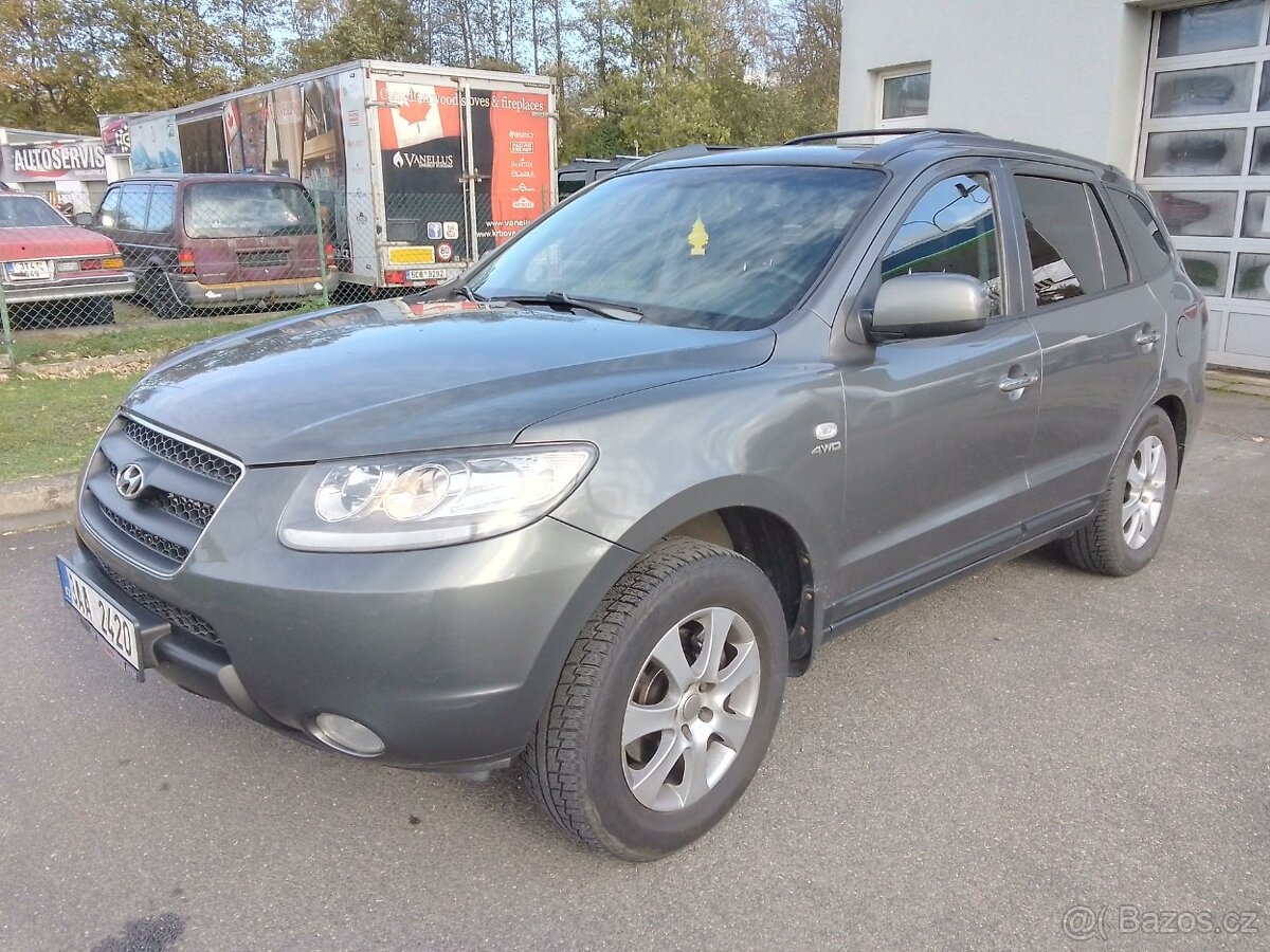 Hyundai Santa Fe 2,2 Crdi Automat 4x4 tažné, odpočet DPH