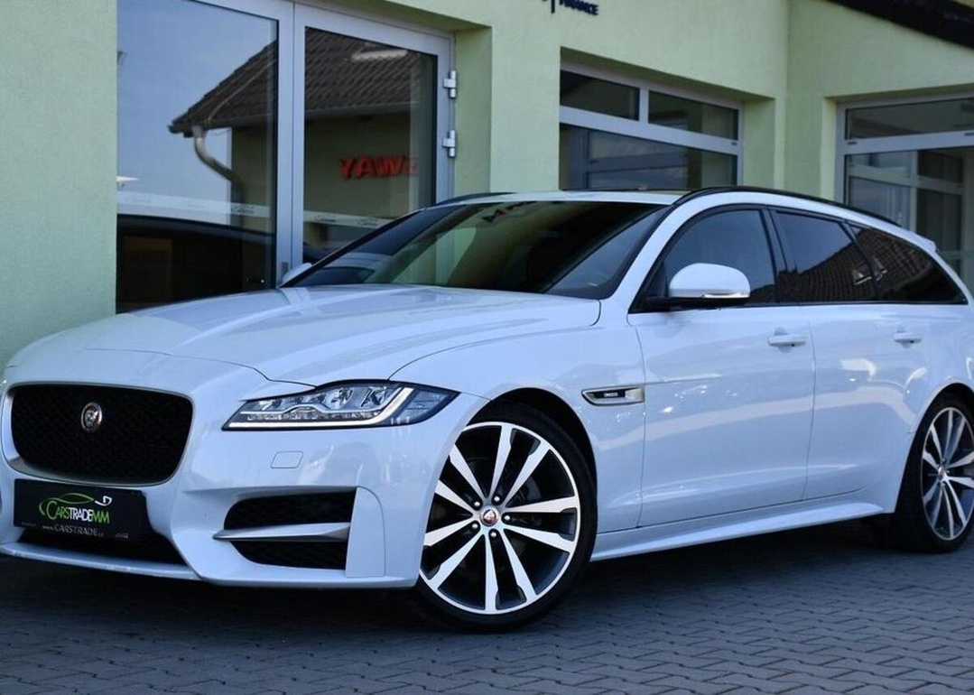 Jaguar XF 20d AWD RDYNAMIC MERIDIAN PANO