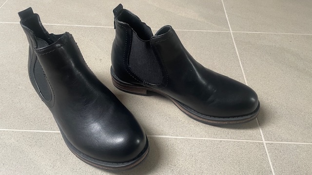 NOVÉ Černé dámské chelsea boots CLARA BARSON, vel.39