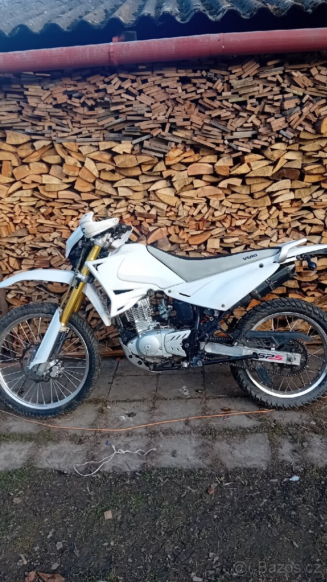 Yuki tr 125