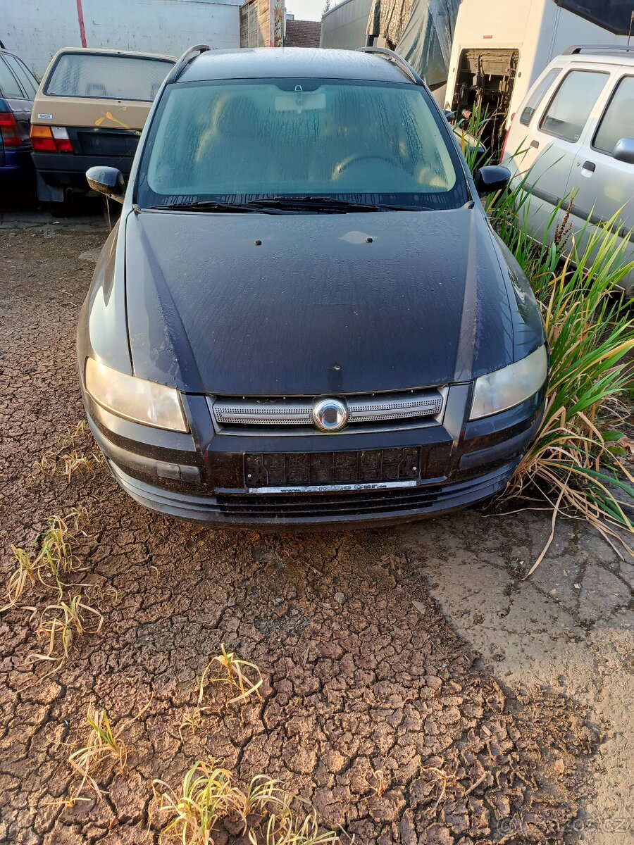 Náhradní díly na -Fiat Stilo Kombi 1.9 JTD  -  88 KW -  barv