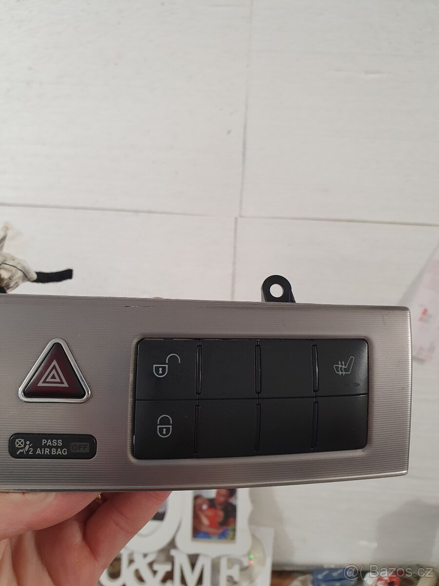 Středový panel ovládání mercedes w203