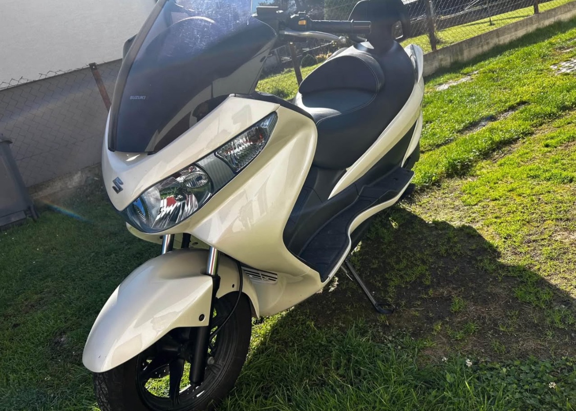 Suzuki Burgman 200